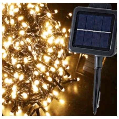 Solar garland with 560 warm LED lights, 11 meters long, programmable for outdoor use.