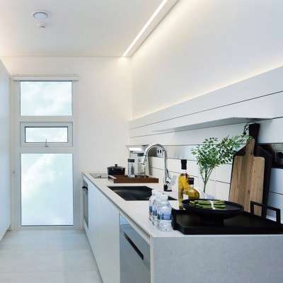 Recessed module L, 50mm wide, integrated LED linkable.