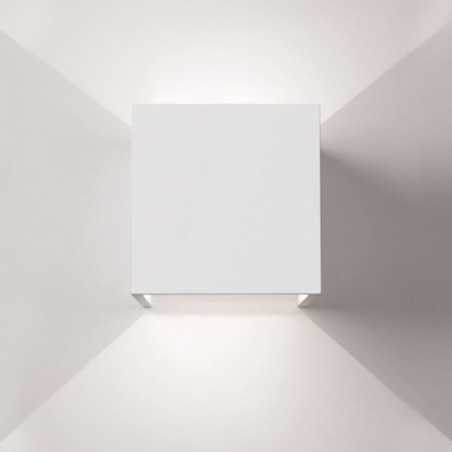 Wall lamp straight plaster 150mm x 150mm x 70mm with double outlet
