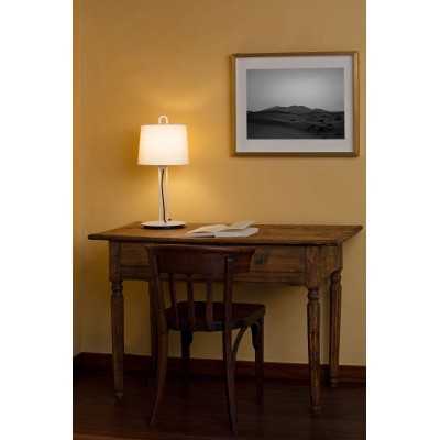 Table lamp made of matte white steel with E27 socket, RUGLES brand.