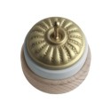 Individual porcelain mechanism in an antique style